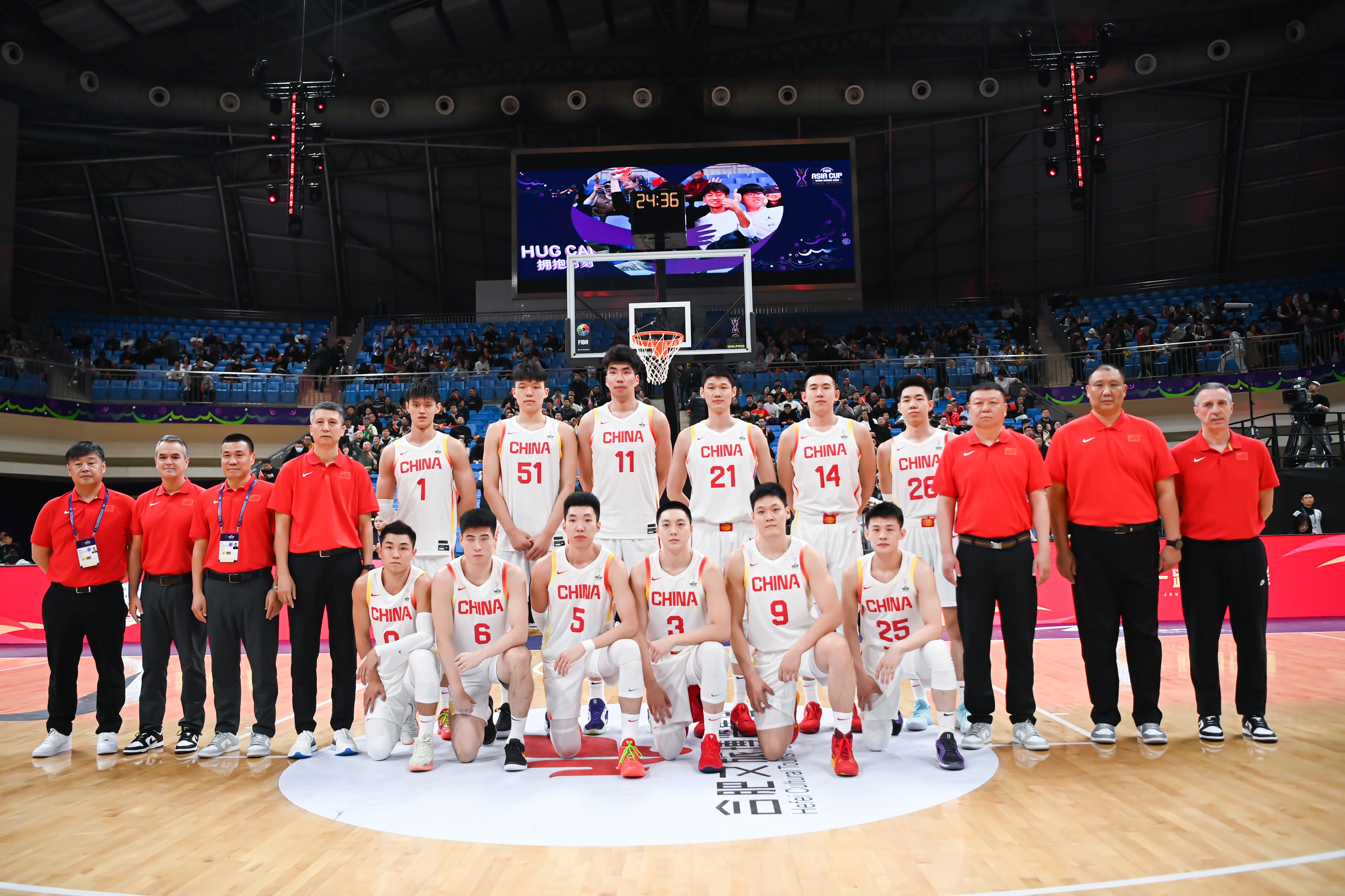 段冉:中国男篮8分险胜关岛 这场比赛更像是查漏补缺的一场比赛